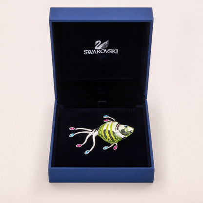 Swarovski-Brosche-tropischer-Fisch-grüner-Kristall-Navettesteine-pink-blau-Originalverpackung