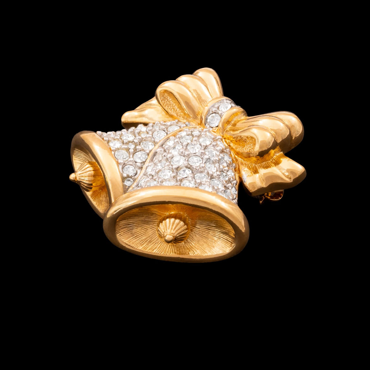 Swarovski-Brosche-Weihnahtsglocken-kristallbesetzt-vergoldete-Schleife