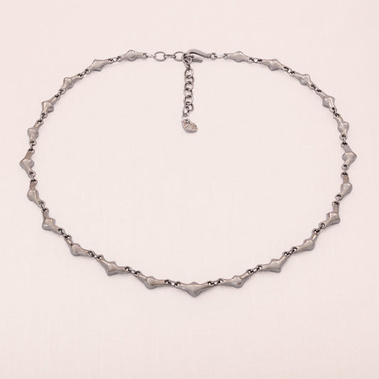 Vintage-Designer-Modeschmuck-Swarovski-Halskette-Gunmetal-Kristalle-grau-Find-Vintage-Beauty