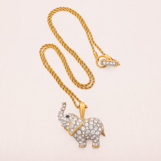 Swarovski-Halskette-kristallbesetzter-Elefanten-Anhänger-vergoldete-Kordelkette