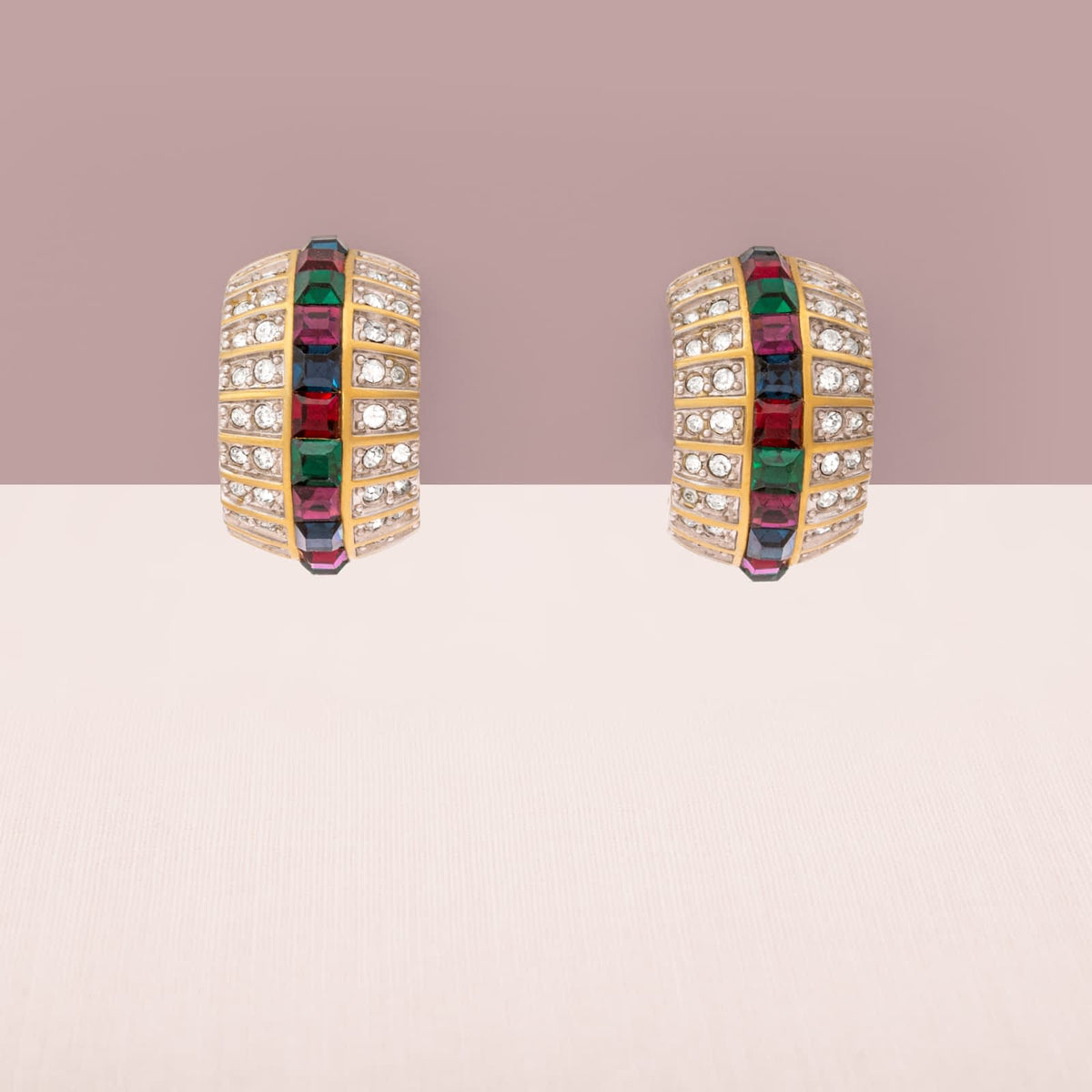 Swarovski-Ohrclips-Halbkreolen-vergoldet-kristallbesetzt-bunte-eckige-Kristalle