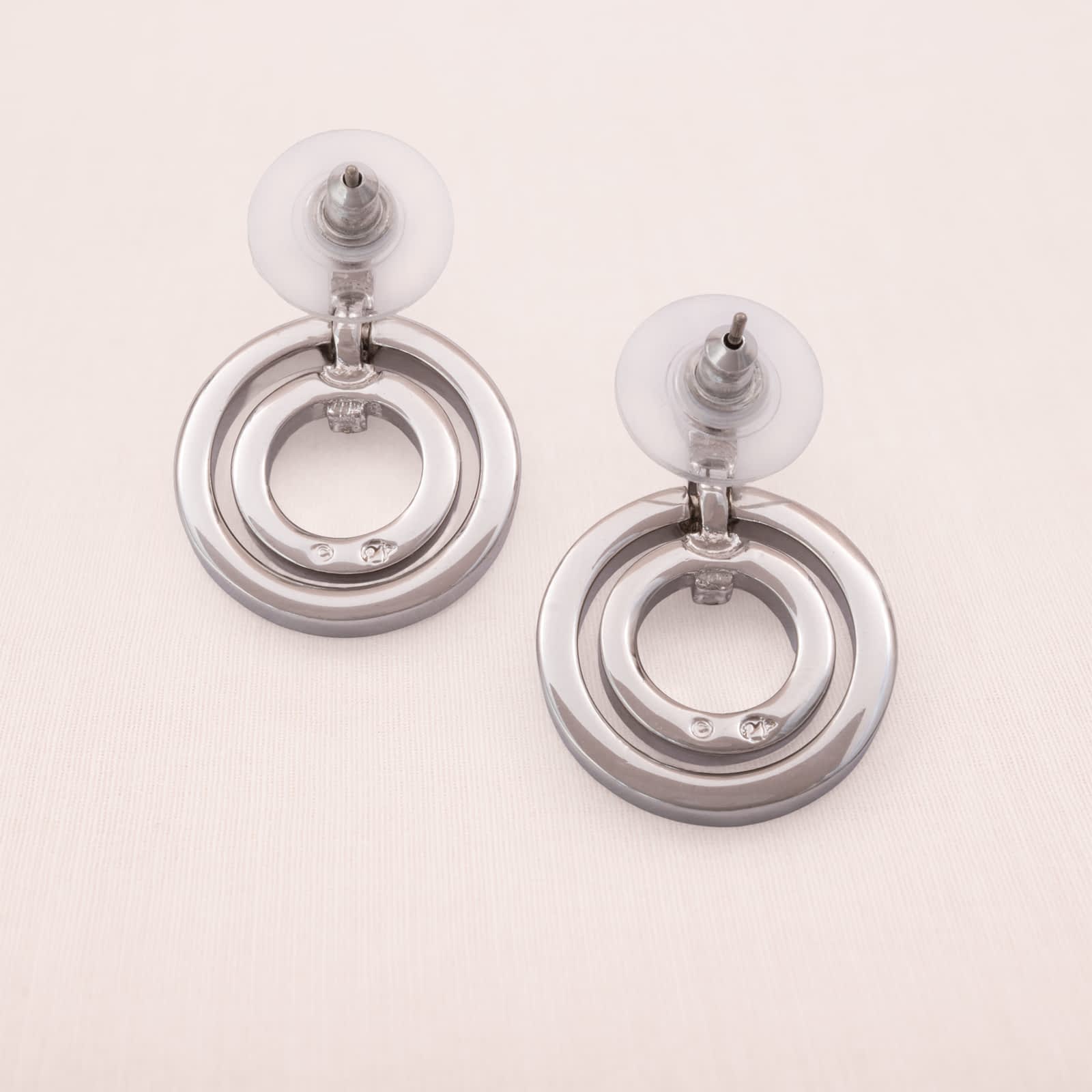 Swarovski-Ohrringe-silberfarbene-Rückseiten-Schwan-signiert