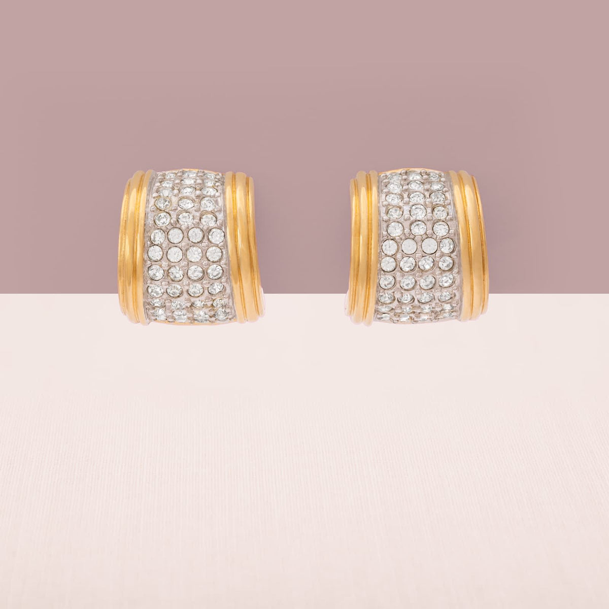 Swarovski-Ohrringe-breite-Halbkreolen-vergoldet-Kristallbesetzt