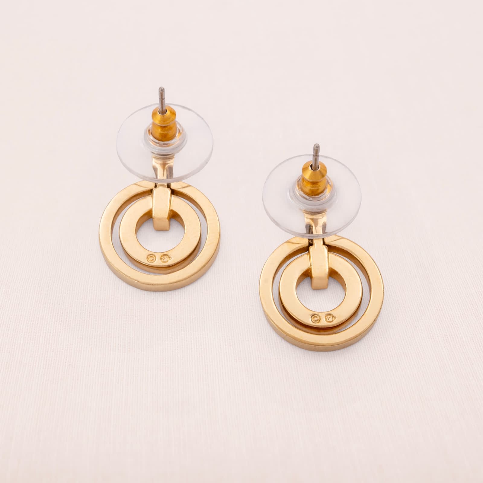 Swarovski-Ohrringe-vergoldete-Ringe-Rückseiten-Schwan-signiert