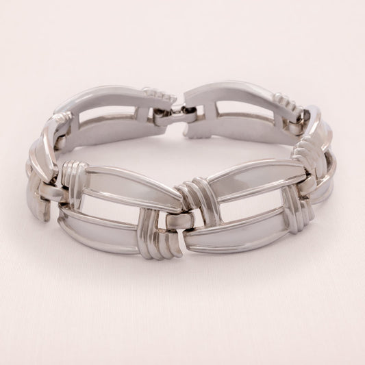 Trifari-Armband-silberfarben-elegantes-Design-längliche-Kettenglieder