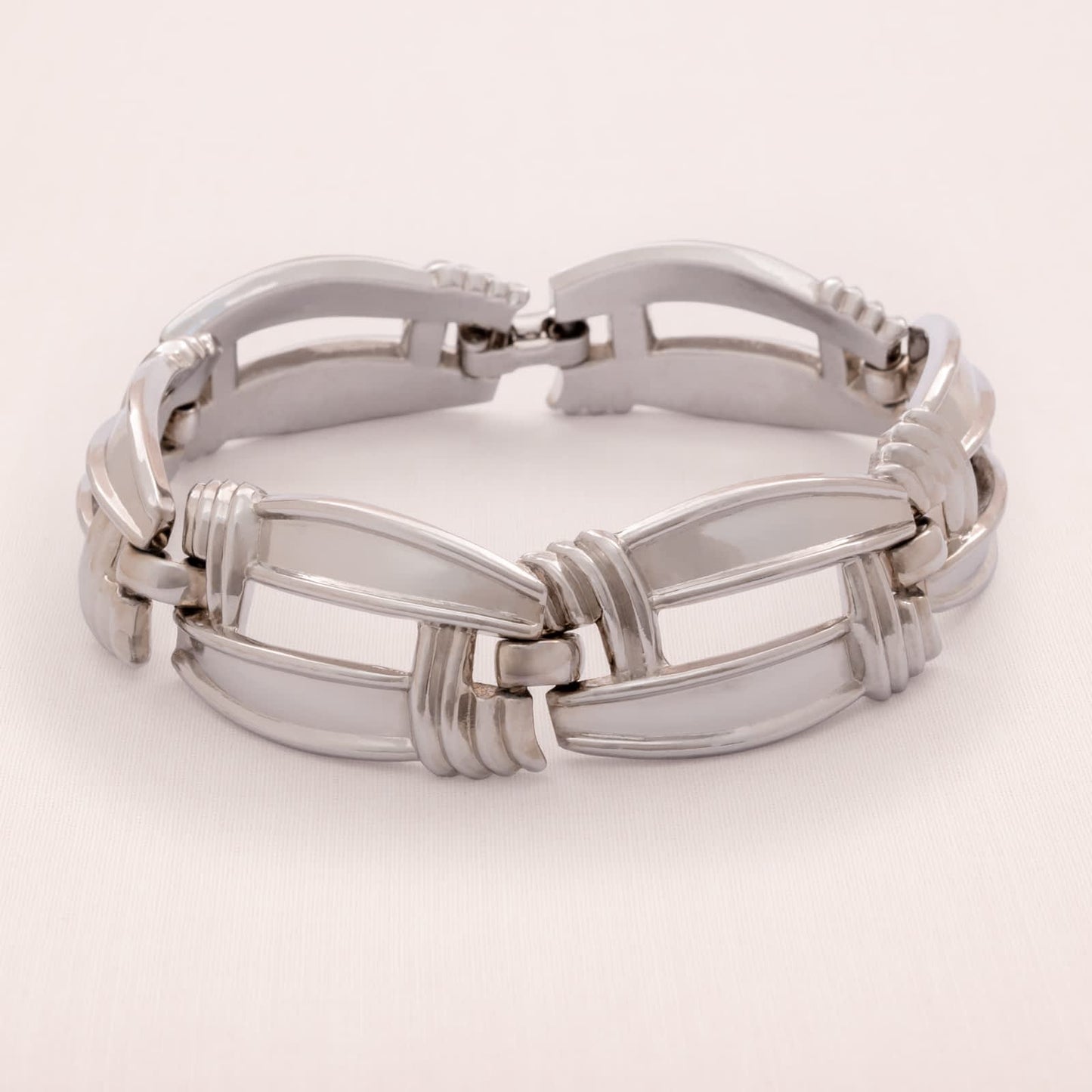Trifari-Armband-silberfarben-elegantes-Design-längliche-Kettenglieder