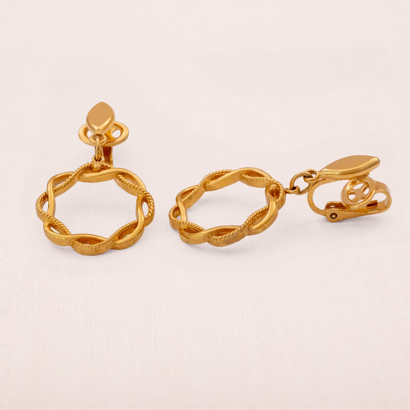 Trifari-Ohrclips-vergoldete-Kreolen