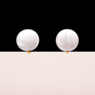 TRIFARI Vintage Ohrclips 1950er rund weiß Kunststoff Retro Schmuck