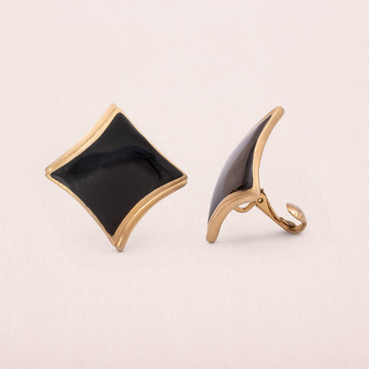 Trifari-Ohrclips-eckige-Form-Emaille-schwarz