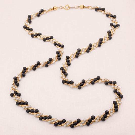 Trifari-Halskette-kleine-Perlen-schwarzweiß-vergoldete-Kette