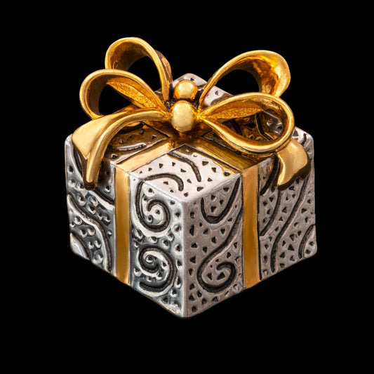 Große-Brosche-Weihnachtsgeschenk-silberfarben-vergoldete-Schleife