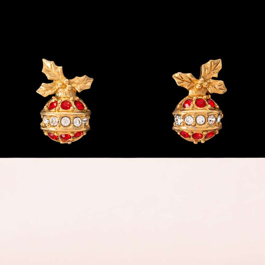 Avon-Ohrringe-vergoldete-Weihnachtskugel-Ohrstecker-rot-weiße-Kristalle