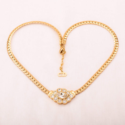 Christian-Dior-Halskette-vergoldet-eleganter-Kristallanhänger