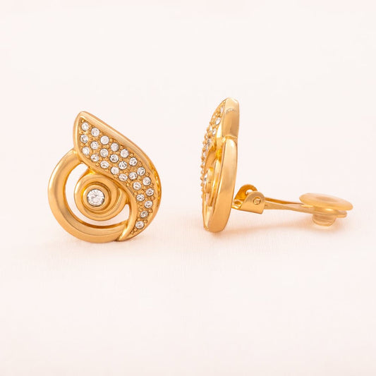 Christian-Dior-Ohrclips-vergoldet-Paisley-Form-Kristallbesetzt