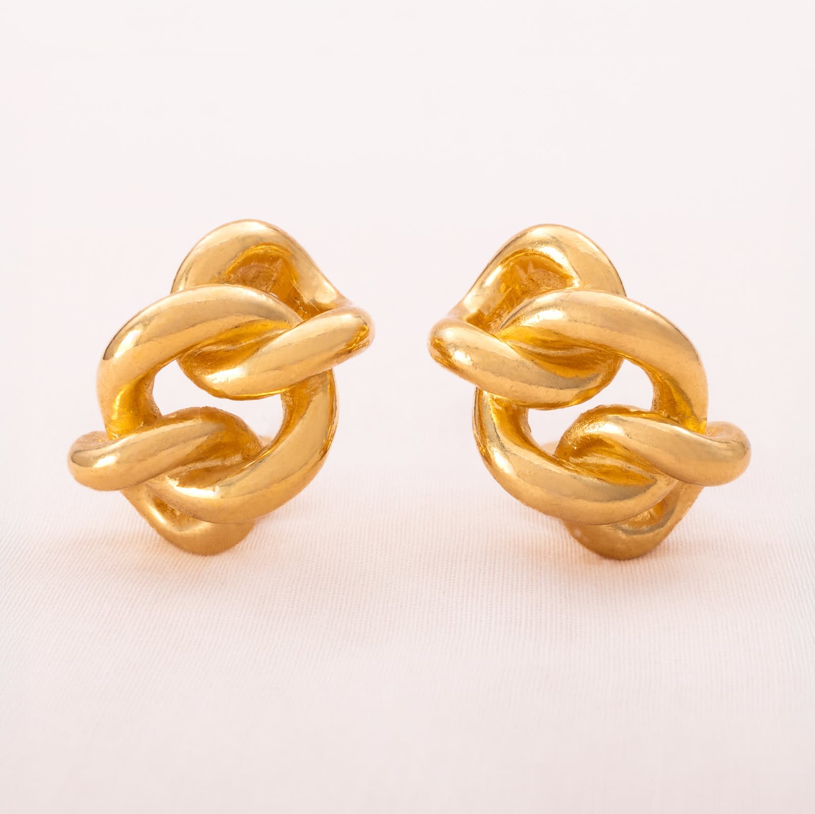 Christian-Dior-Ohrclips-Kettenglieder-Design-vergoldet