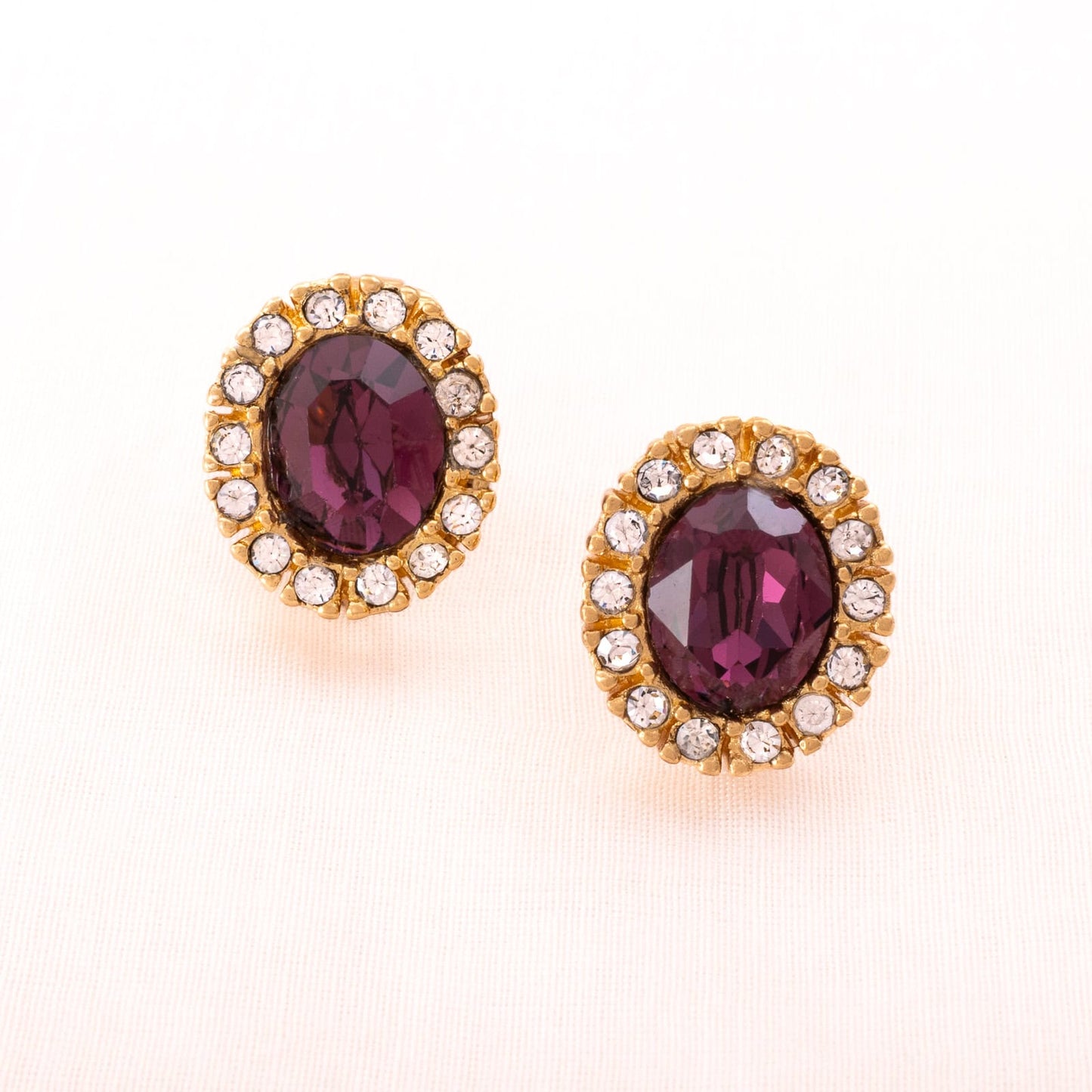 Christian-Dior-Ohrclips-vergoldet-amethystfarbene-Kristalle