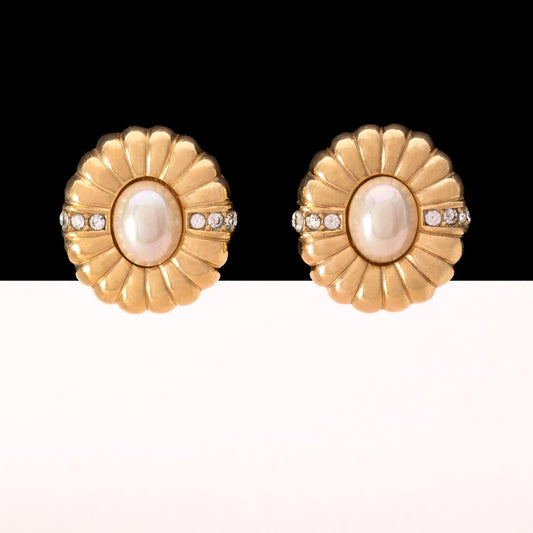 Christian-Dior-Perlenohrclips-vergoldet-Kristall-verziert