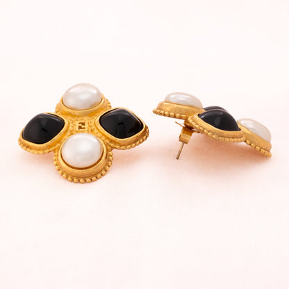 Fendi-Ohrringe-matt-vergoldet-Perlen-schwarze-Cabochons