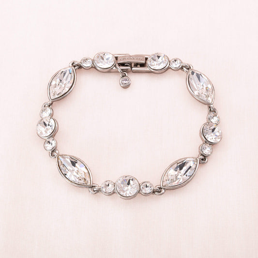 Givenchy-Armband-rhodiniert-mit-runden-und-Navette-Kristallen-versehen