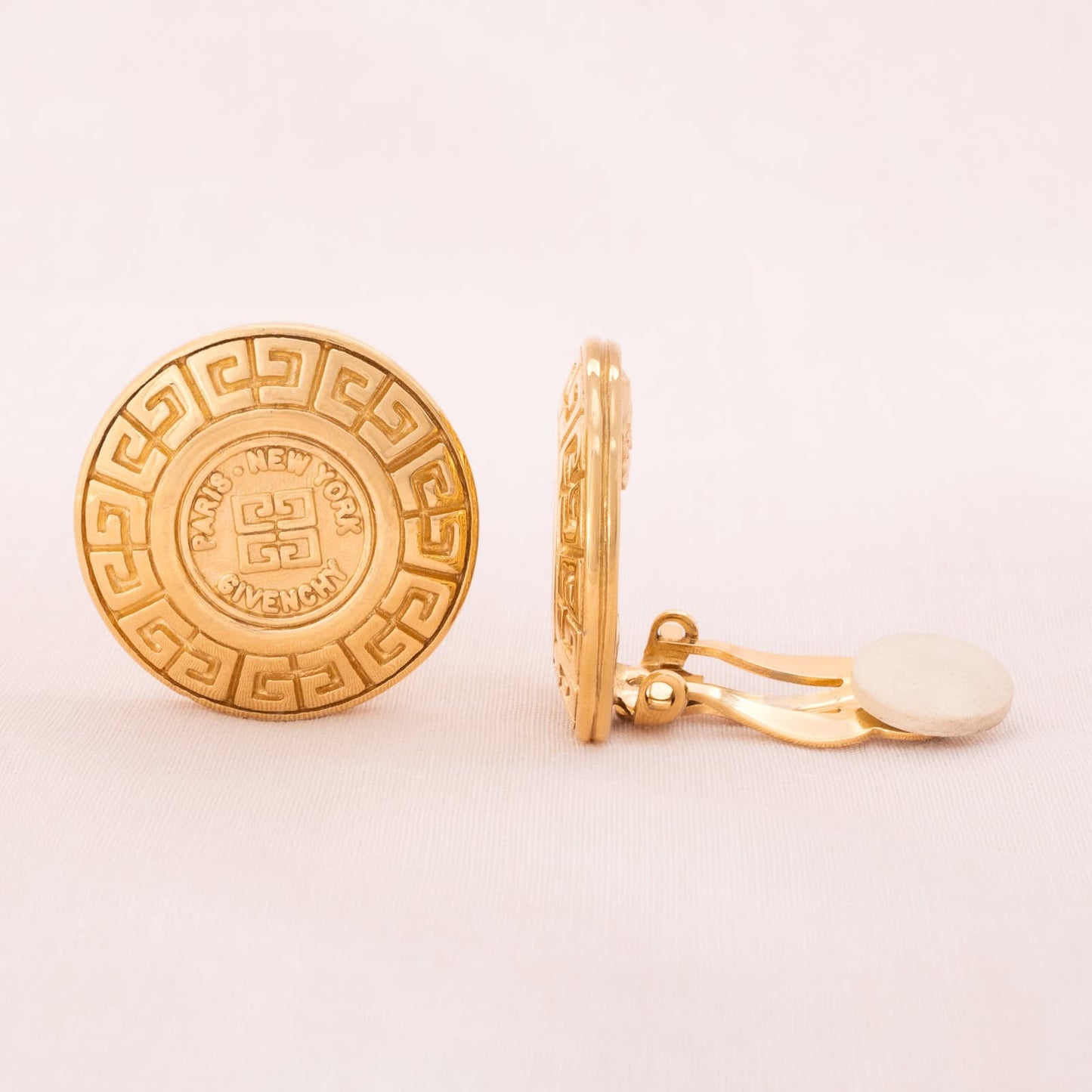 Givenchy-Vintage-Logo-Ohrclips-vergoldet
