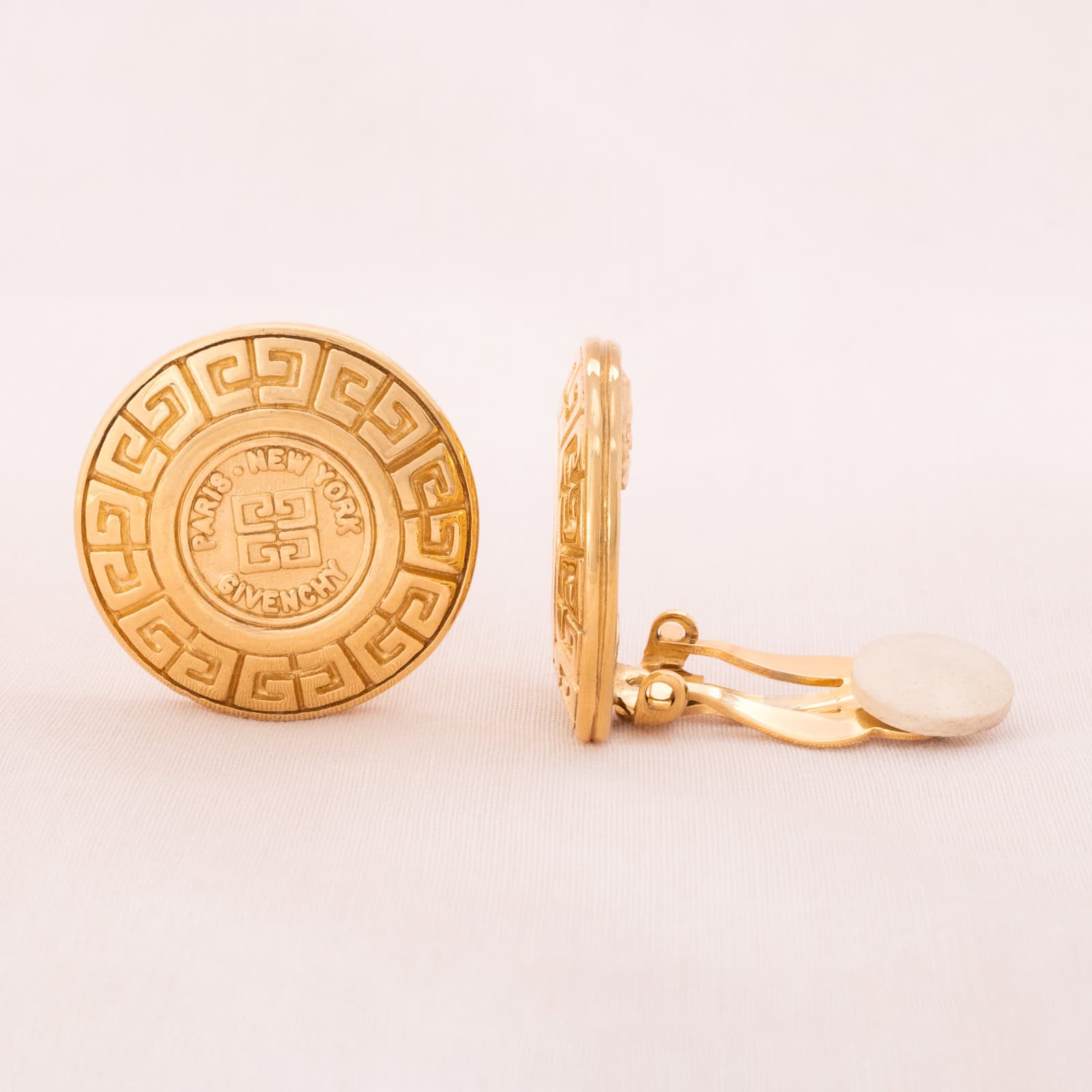 Givenchy-Vintage-Logo-Ohrclips-vergoldet