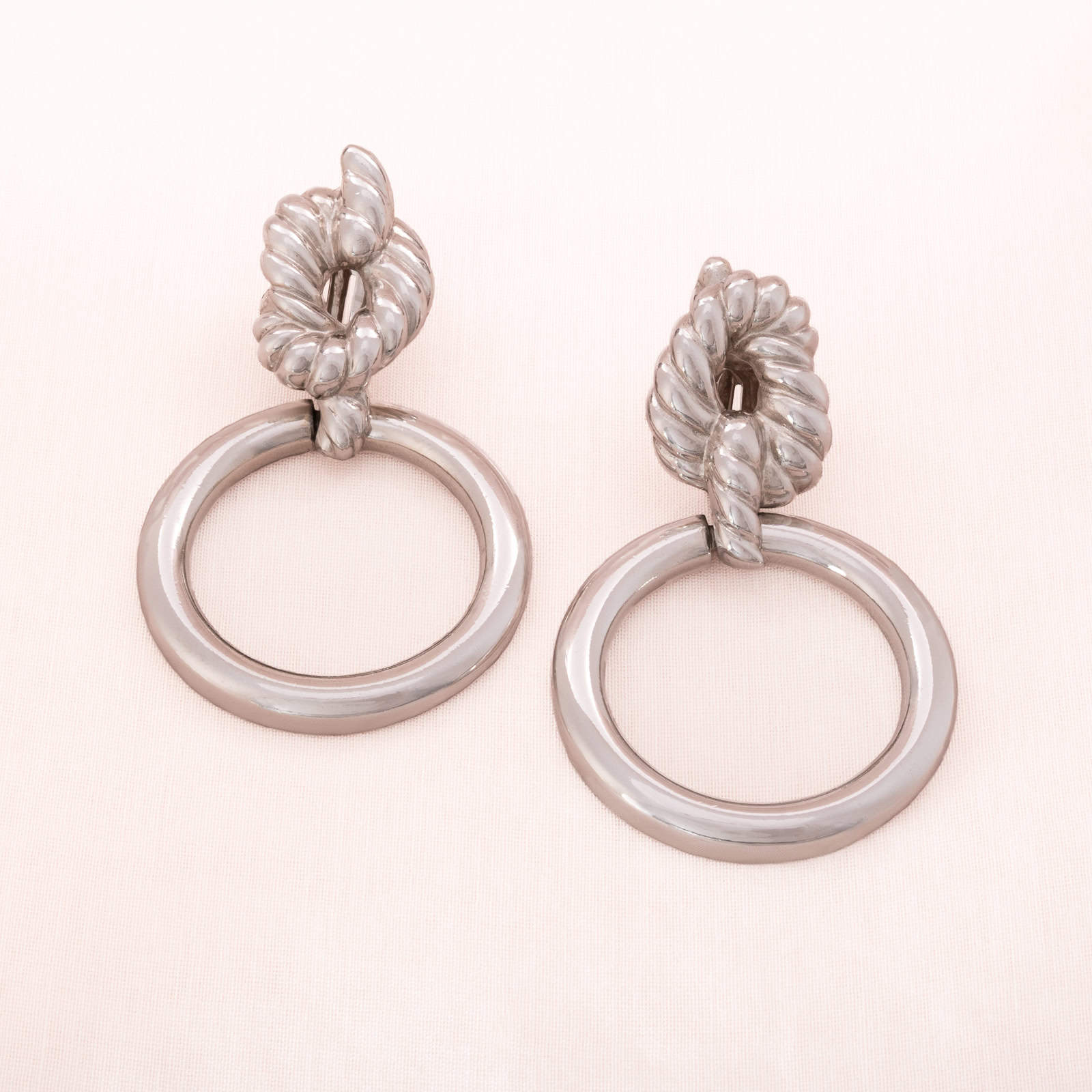 Givenchy-Ohrclips-silberfarben-Kreolen-mit-Knoten-Clip