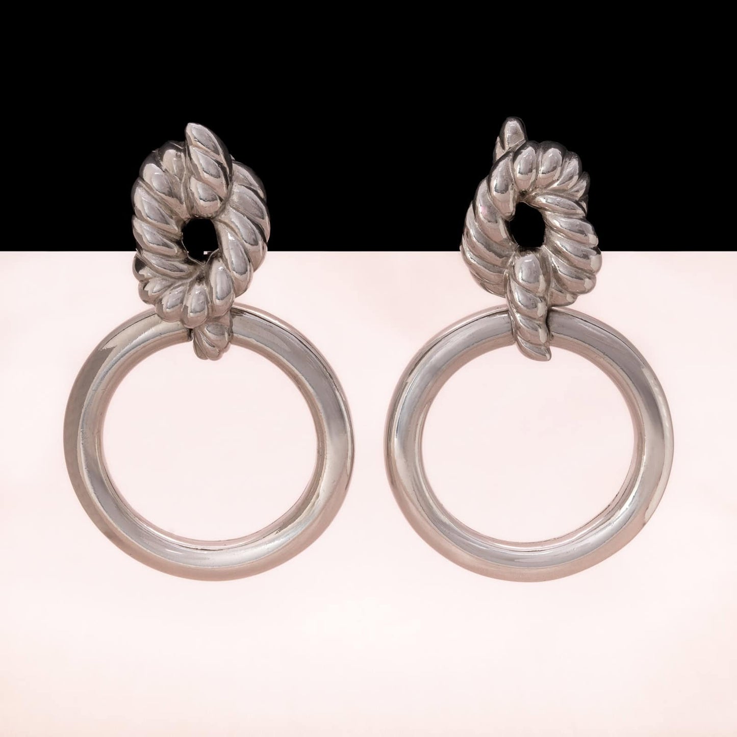 Givenchy-Ohrclips-silberfarben-Kreolen-mit-Knoten-Clip
