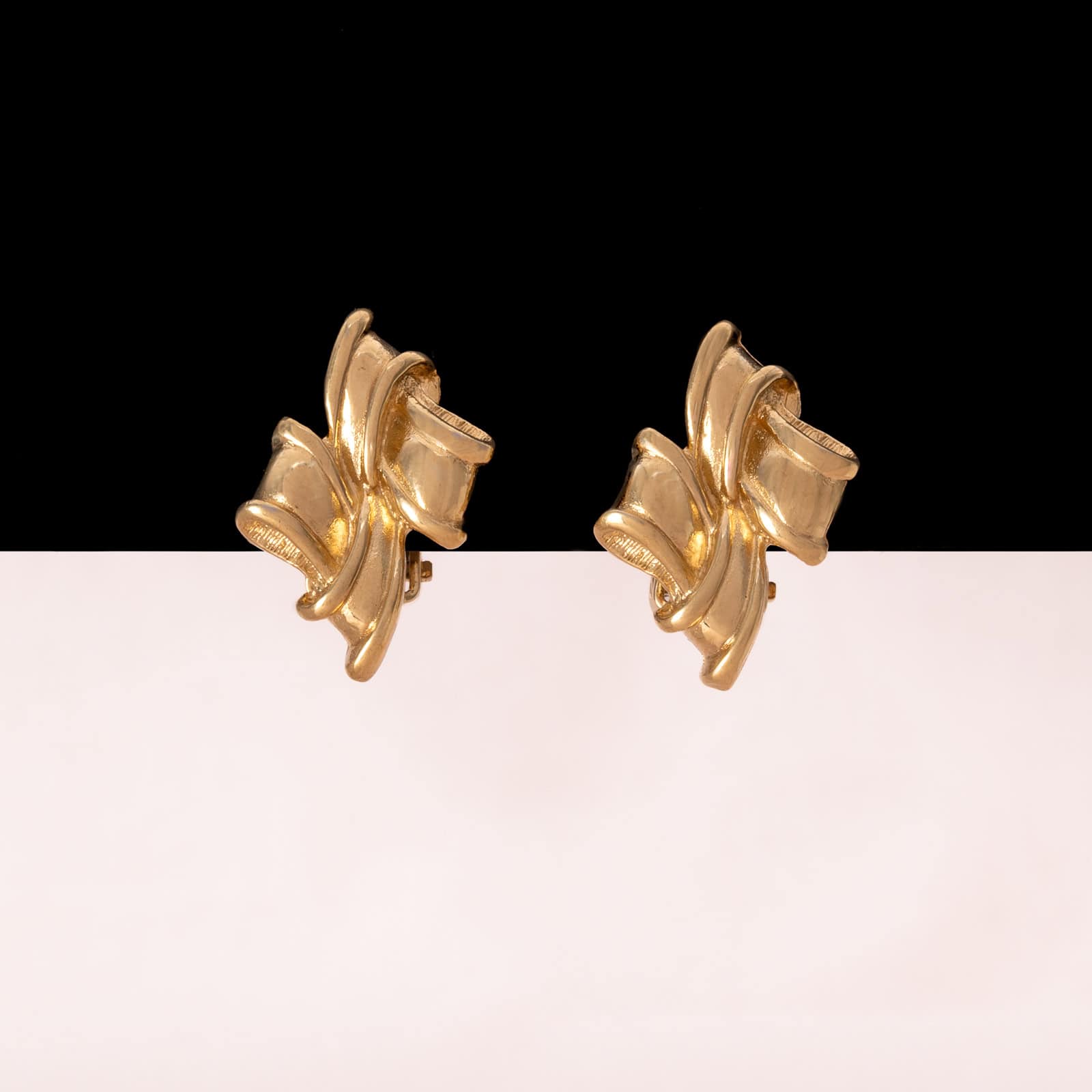 Givenchy-vergoldete-Ohrclips-kleine-geflochtene-Raute