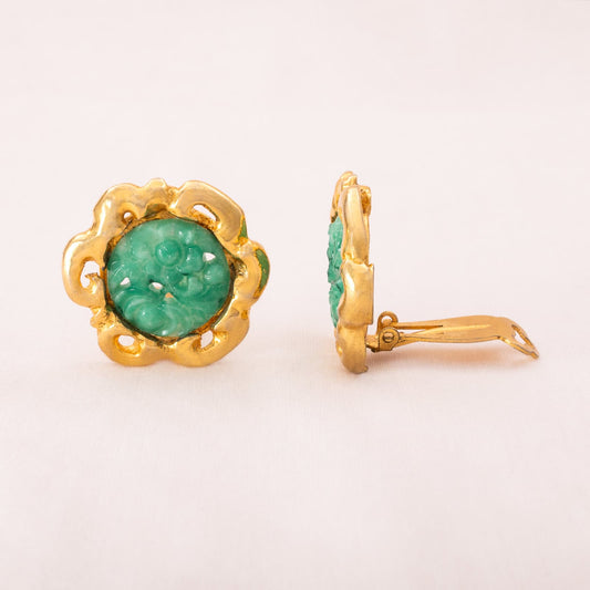 Kenneth-Lane-Ohrclips-grünes-Blumenornament-vergoldeter-verschnörkelter-Rand