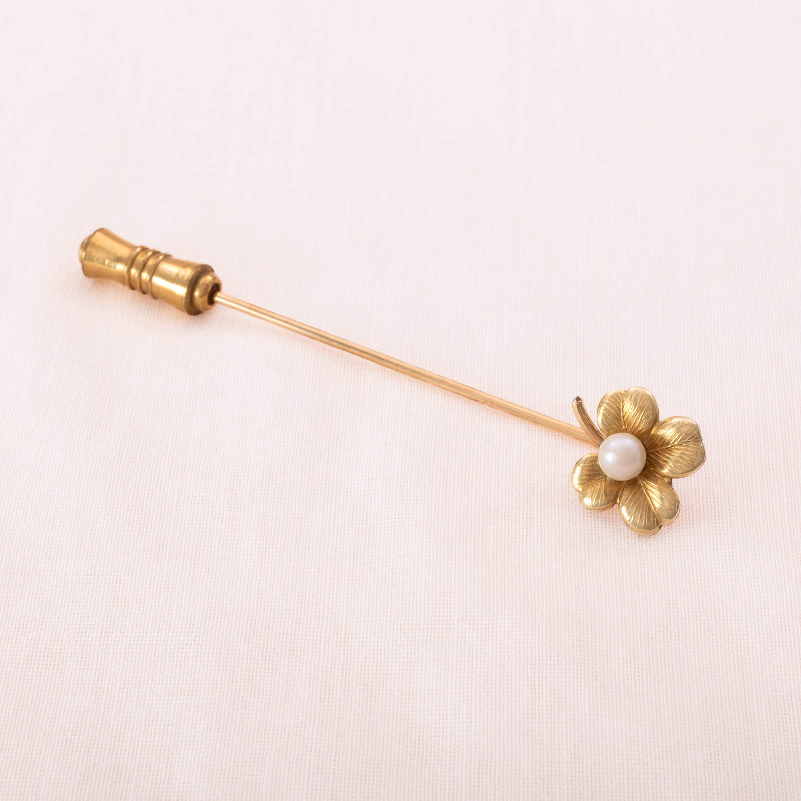 Krementz-Nadelpin-Brosche-vergoldet-mit-Blume-und-Perle