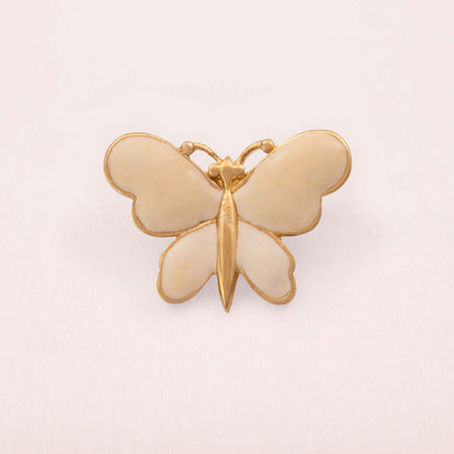 Monet-Brosche-Schmetterling-vergoldet-cremefarbene-Emaille