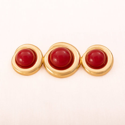 Monet-Brosche-vergoldet-drei-rote-Kunststoff-Cabochons
