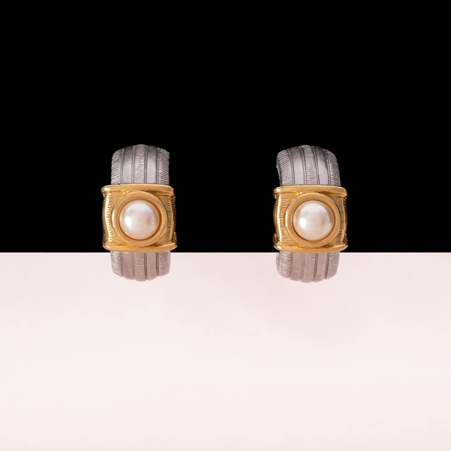 Monet-Bicolor-Ohrclips-Kreolen-mit-Perle