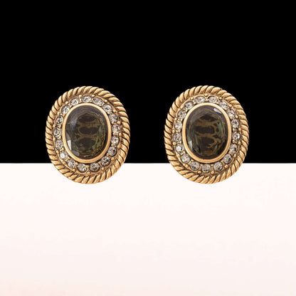 Monet-Ohrclips-vergoldet-große-ovale-Kristalle-olivgrün