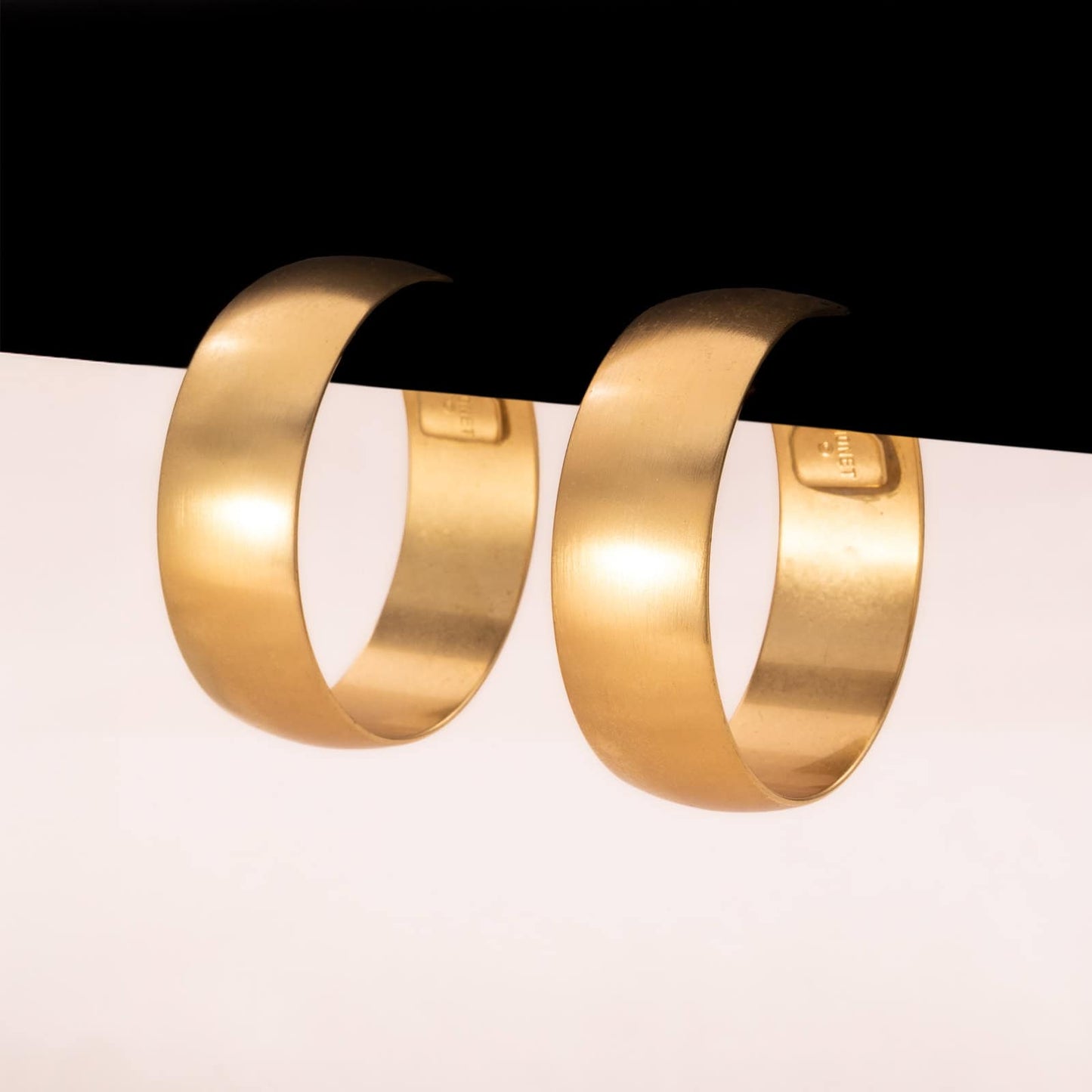 Monet-Ohrclips-vergoldete-Clip-Kreolen-groß-breit-matt-vergoldet