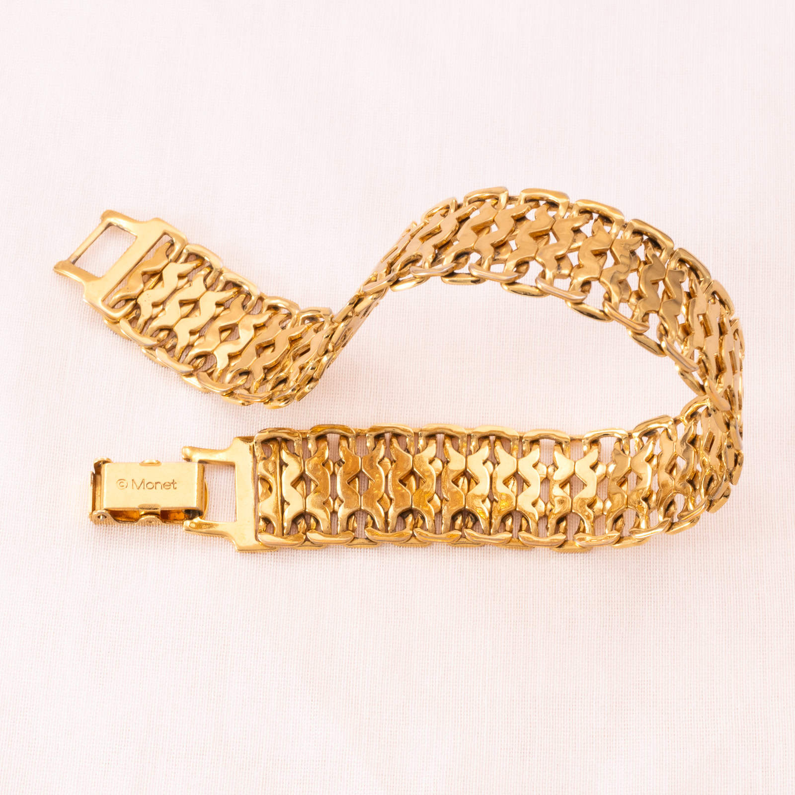 Monet-Armband-vergoldet-filigranes-durchbrochenes-Muster