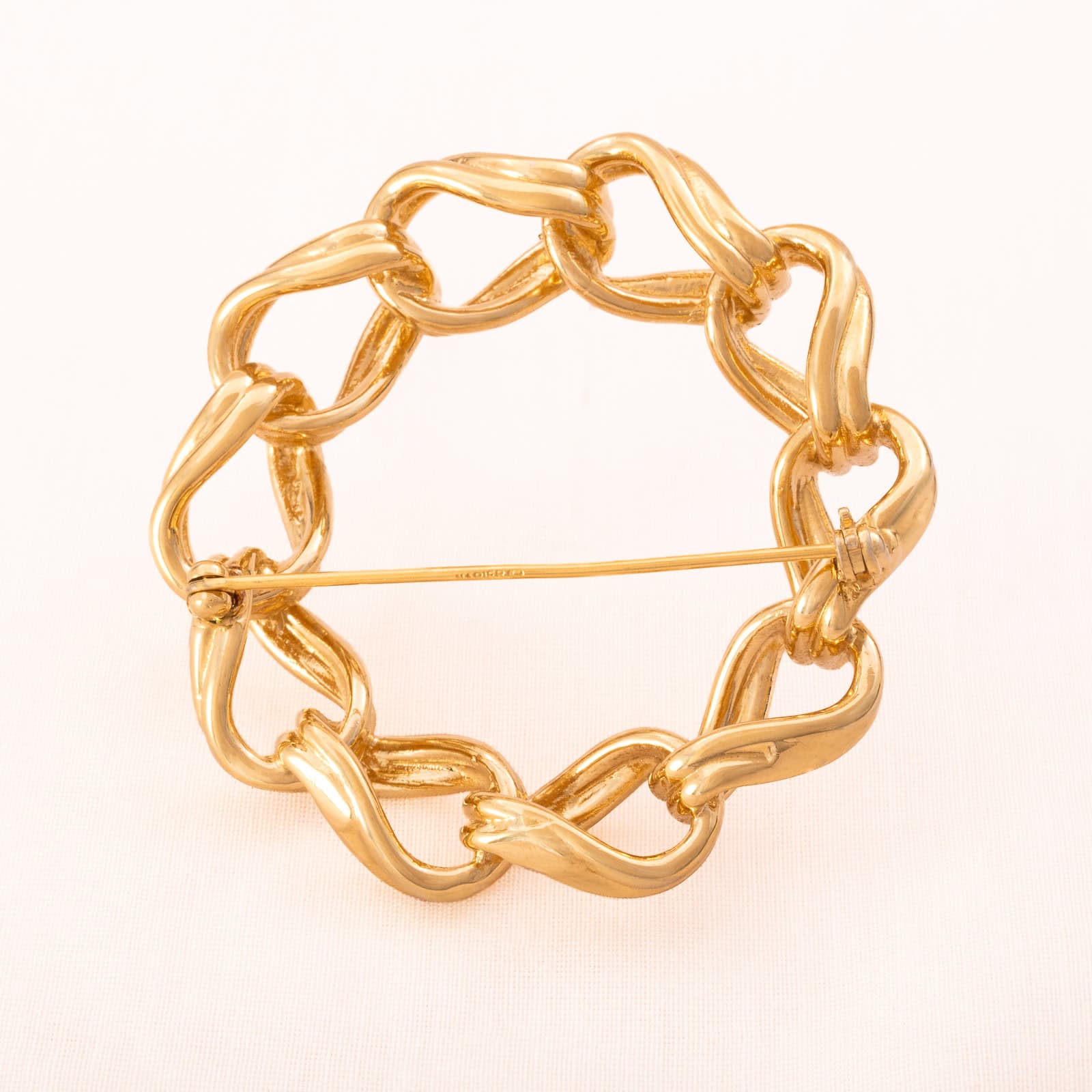 Napier-Brosche-vergoldete-Kettenglieder-Rückseite-signiert