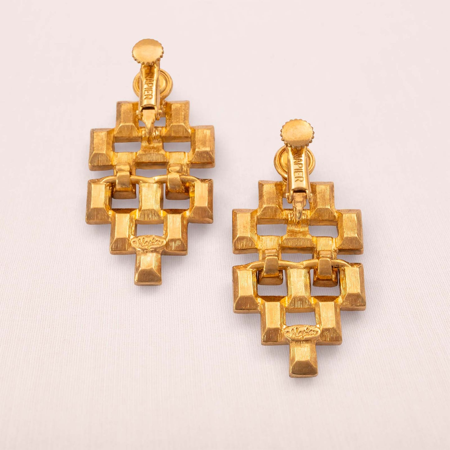 Napier-Ohrclips-Hänger-vergoldete-Rückseiten-signiert