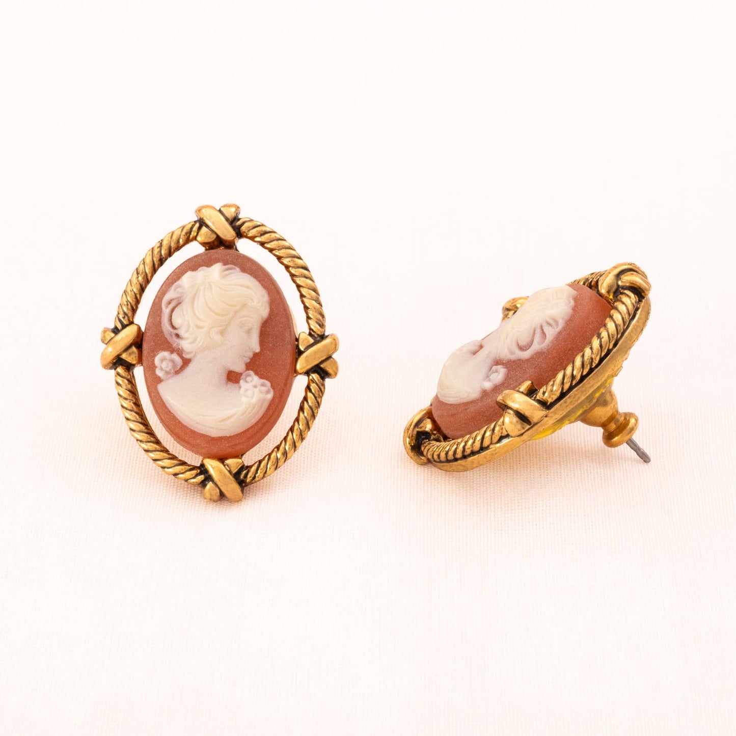 Napier-Ohrringe-Gemme-vergoldet-Antik-Revival