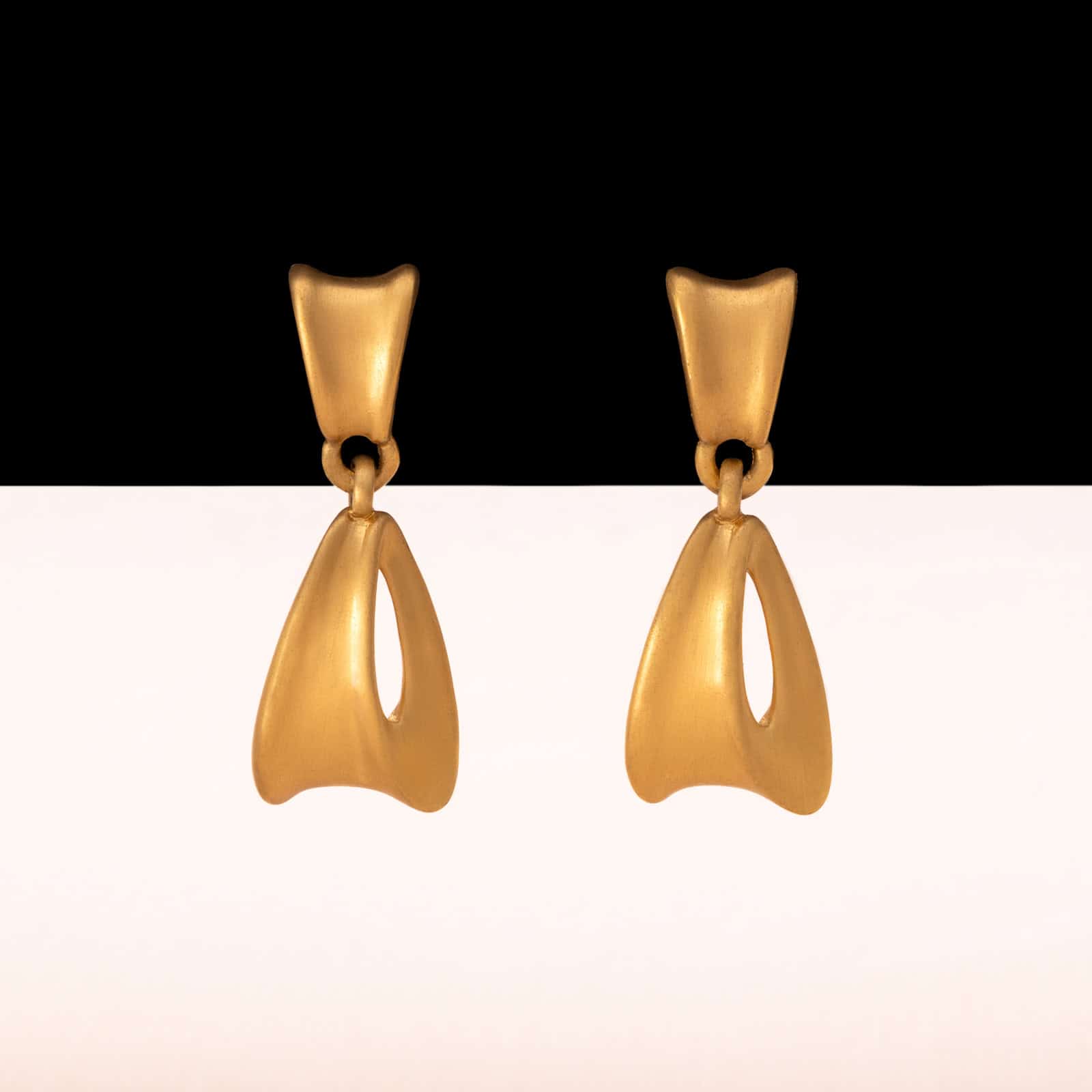 Napier-Ohrringe-Hänger-Schlaufen-matt-vergoldet-1990er