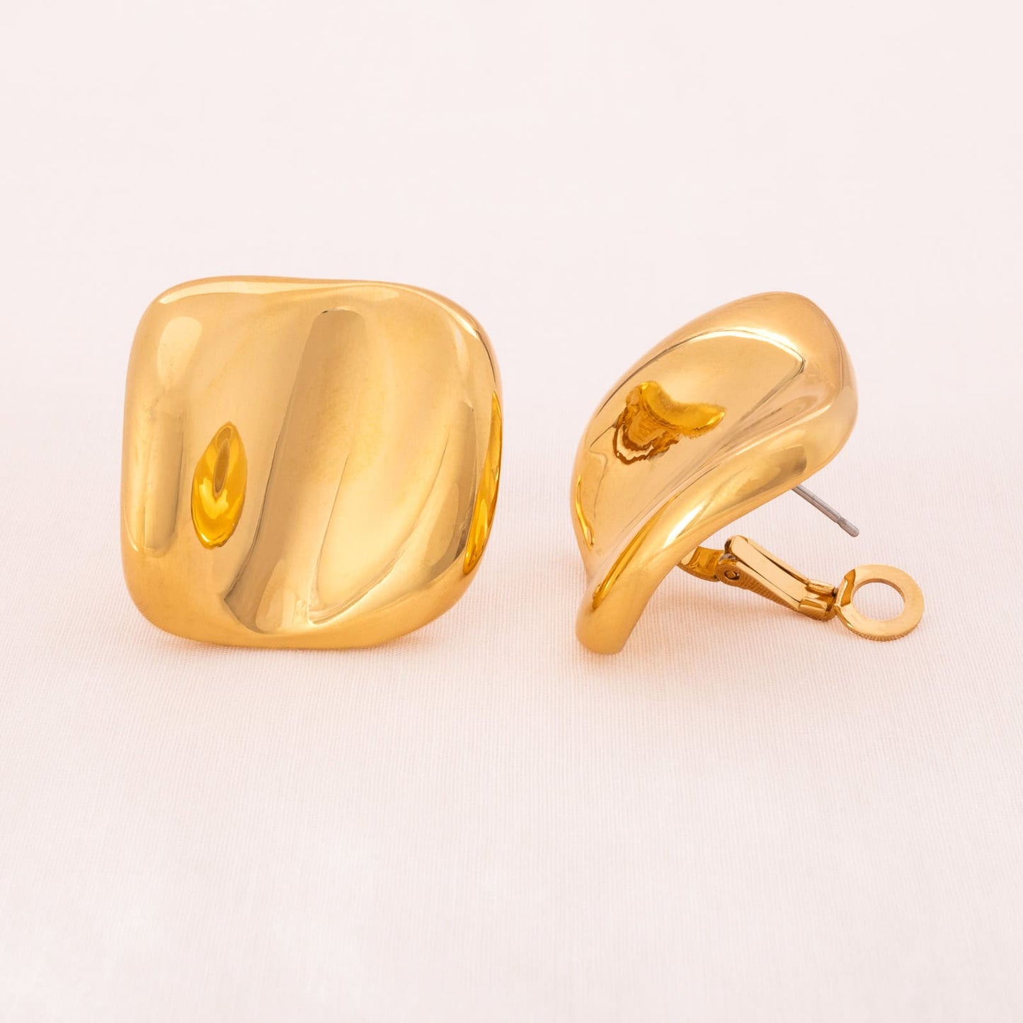 NINA RICCI vergoldete Ohrringe mit edlem Design