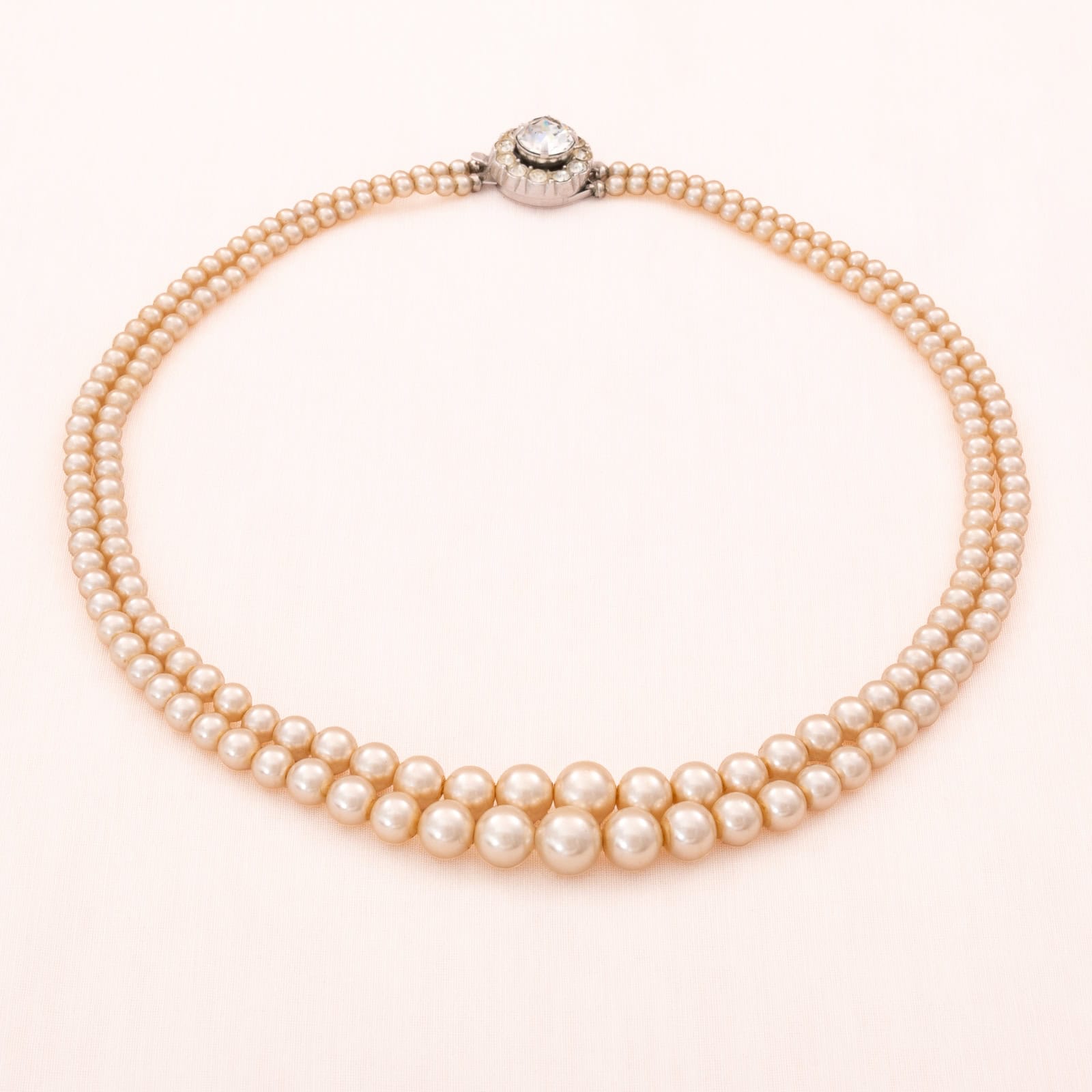 Sarah-Coventry-Perlenkette-doppelreihig-unsigniert-Strassverschluss