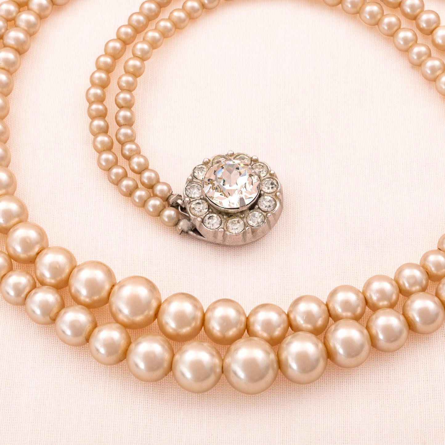 Sarah-Coventry-Perlenkette-doppelreihig-unsigniert-Strassverschluss