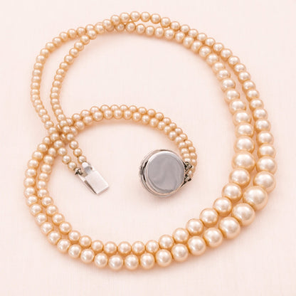 Sarah-Coventry-Perlenkette-doppelreihig-unsigniert-Verschluss-Rückseite