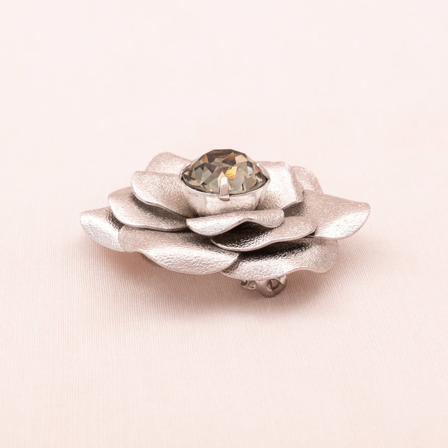 Sarah-Coventry-Brosche-Blume-silberfarben-grauer-Strassstein