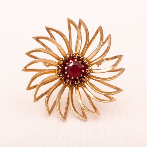 SARAH COVENTRY Vintage Brosche 1966 Deep Burgundy Blume vergoldet