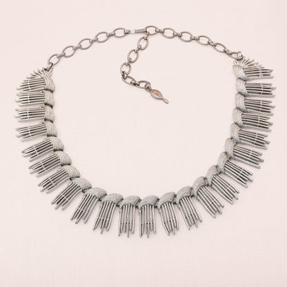 Sarah-Coventry-Halskette-silberfarben-Collier-Design-1962