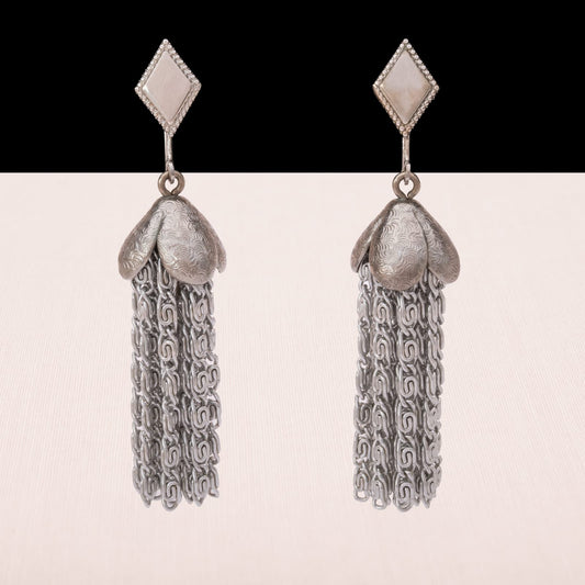 Sarah-Coventry-Ohrclips-Ketten-Quasten-Hänger-1960-silberfarben