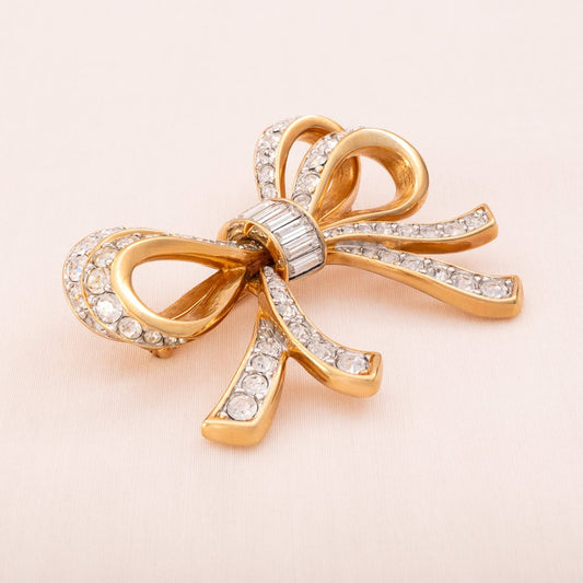 Swarovski-Schleien-Brosche-vergoldet-Kristallbesetzt-Baguettesteine