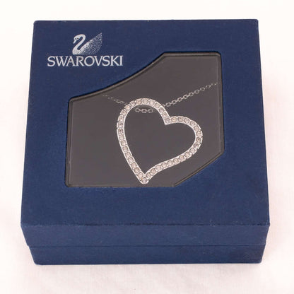 Swarovski-Halskette-rhodiniert-Herzanhänger-kristallbesetzt-blaue-Box